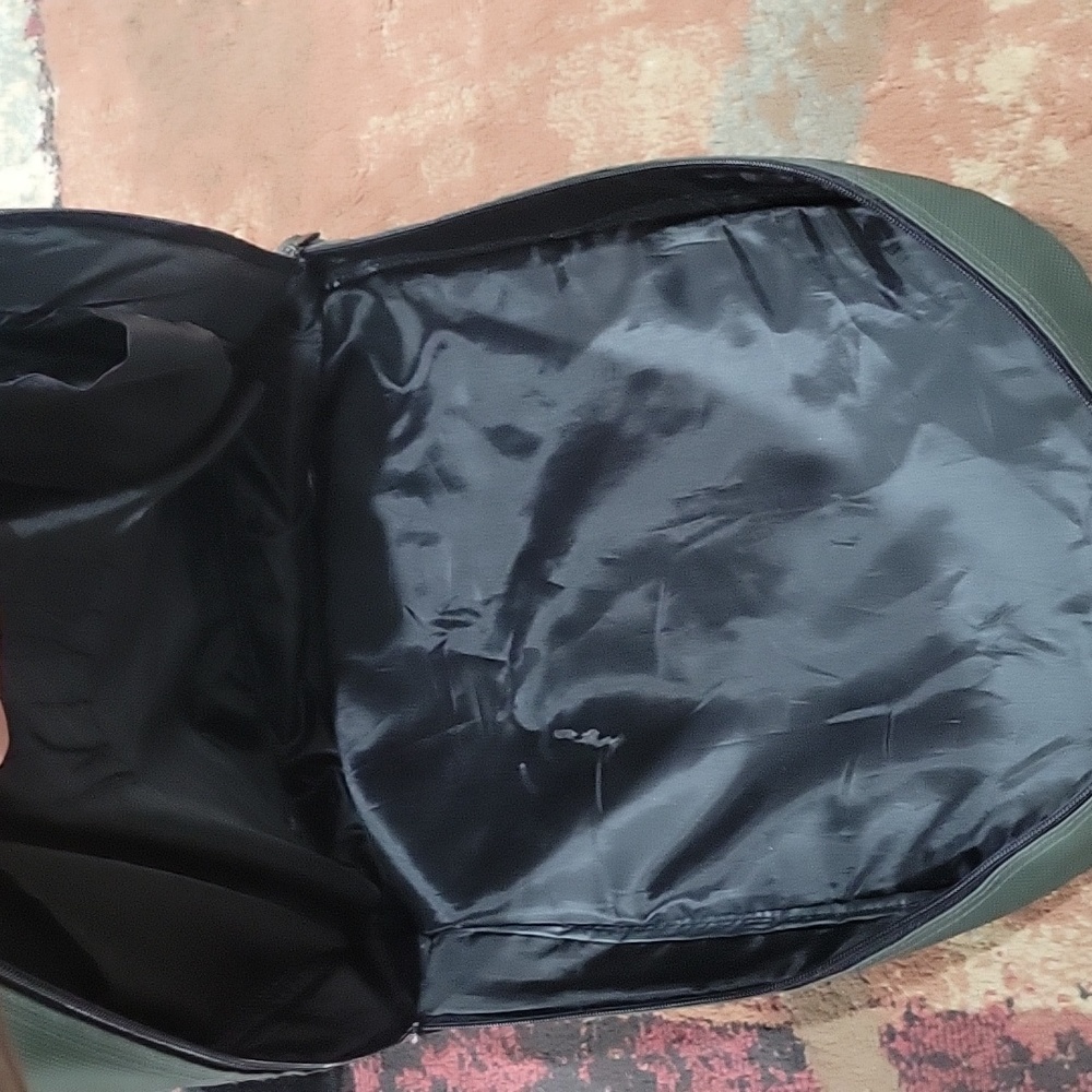 Hugo BOSS single strap backpack - Picture 7 of 13